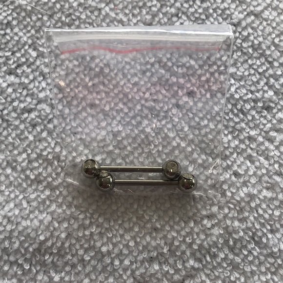 5 pair and two single nipple piercing jewelry - Picture 5 of 8